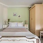 Erato In Apartament