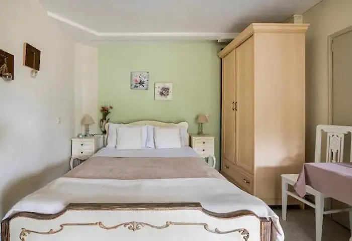 Erato In Apartman