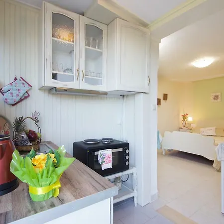 Erato In * Argosztóli